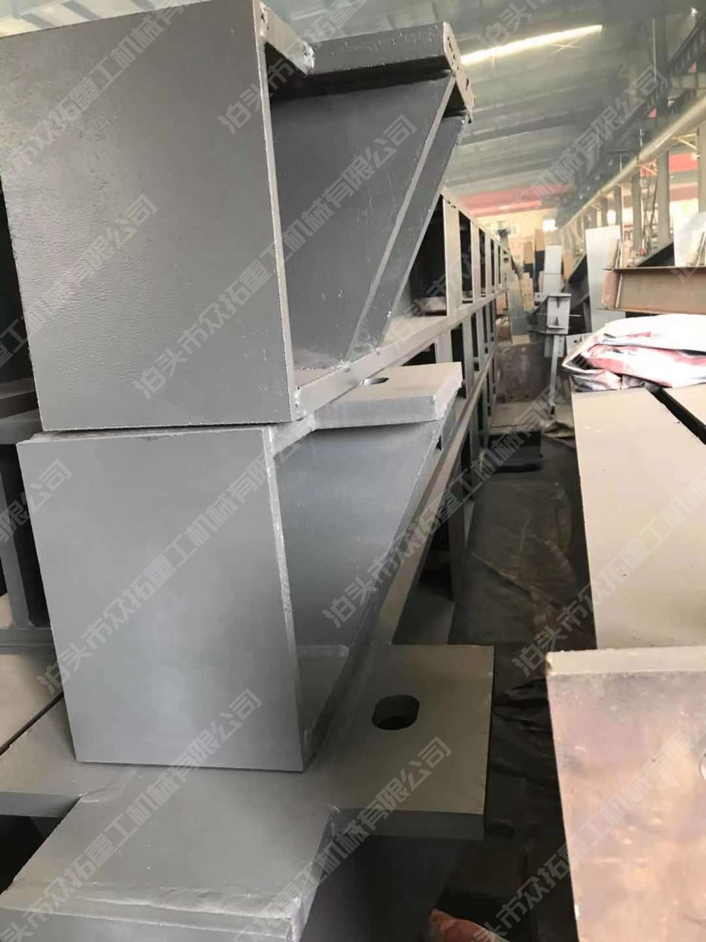 焦?fàn)t爐柱
