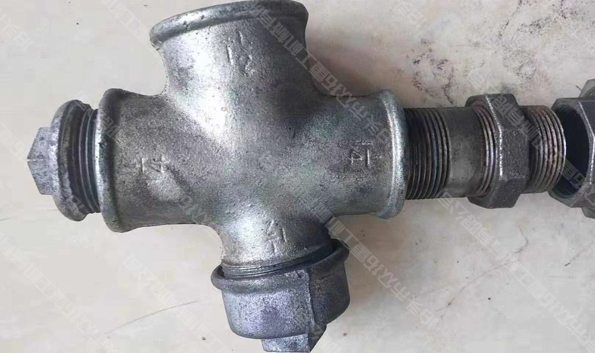 焦?fàn)t煤氣異徑四通